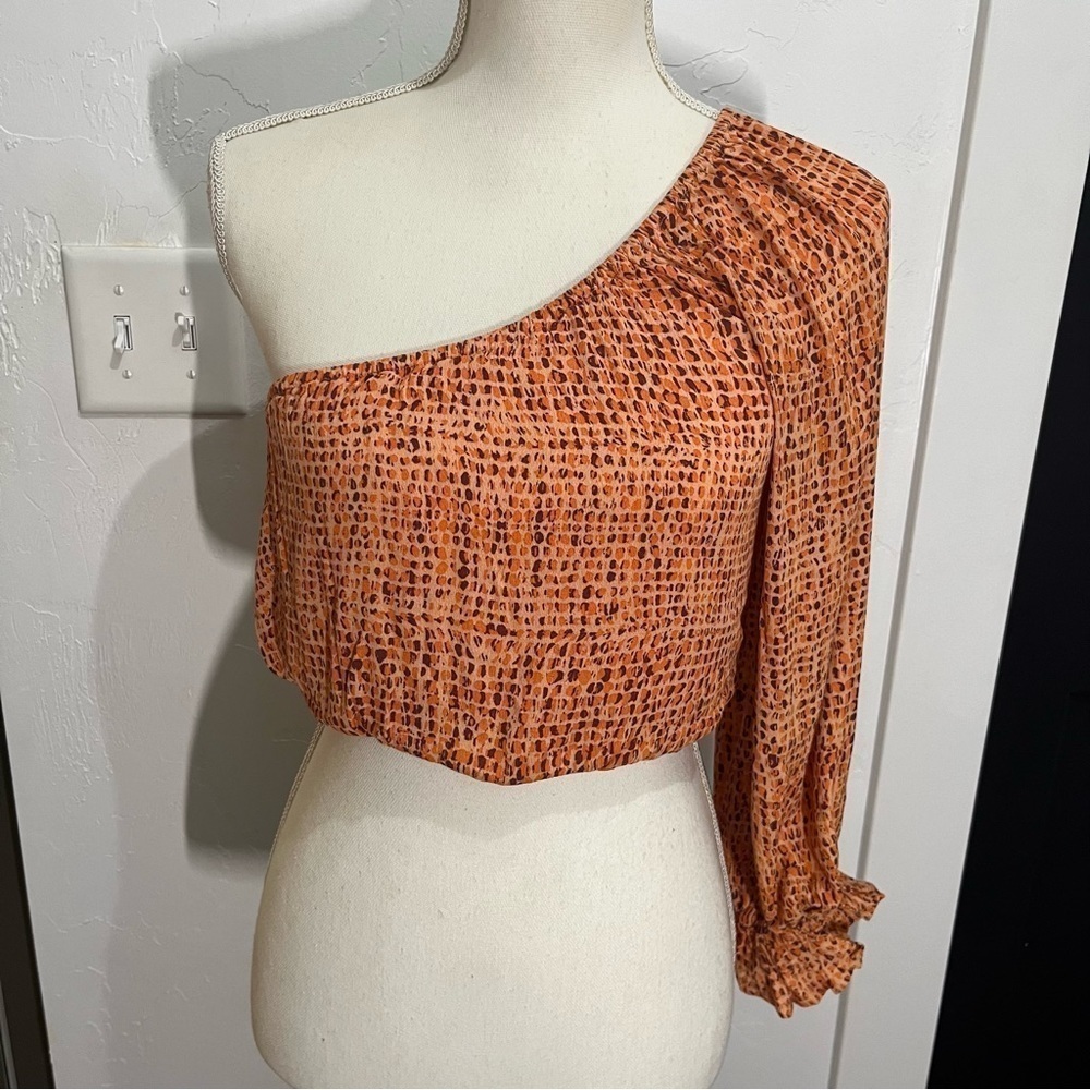 L*Space Nia Club Kids Asymmetrical Crop Top - Picture 3 of 12